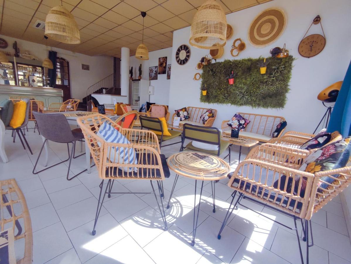 Gabrielle Hotel Aiguines Bagian luar foto