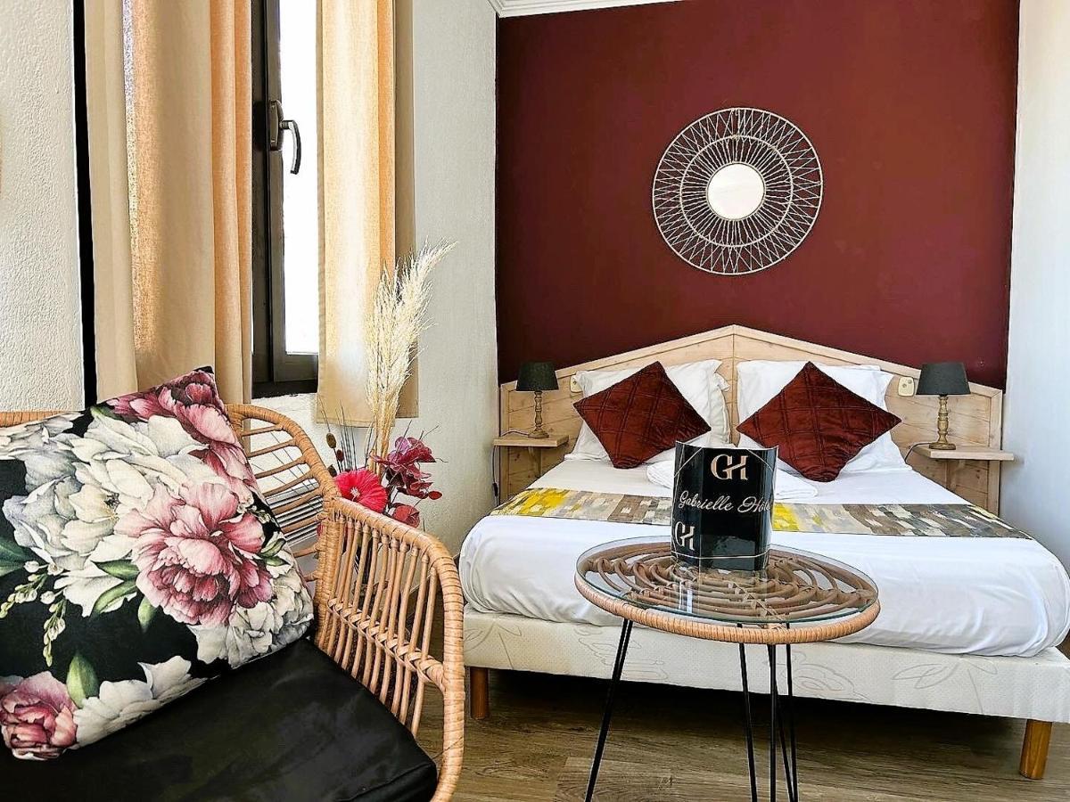 Gabrielle Hotel Aiguines Ruang foto