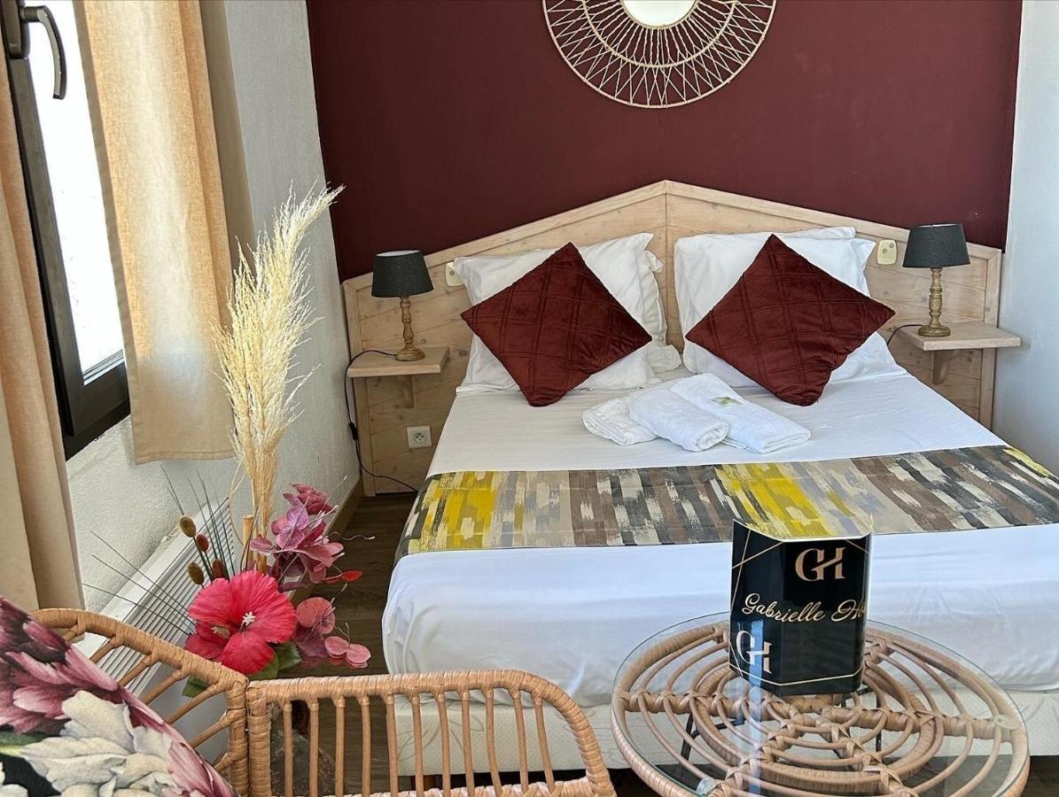 Gabrielle Hotel Aiguines Ruang foto