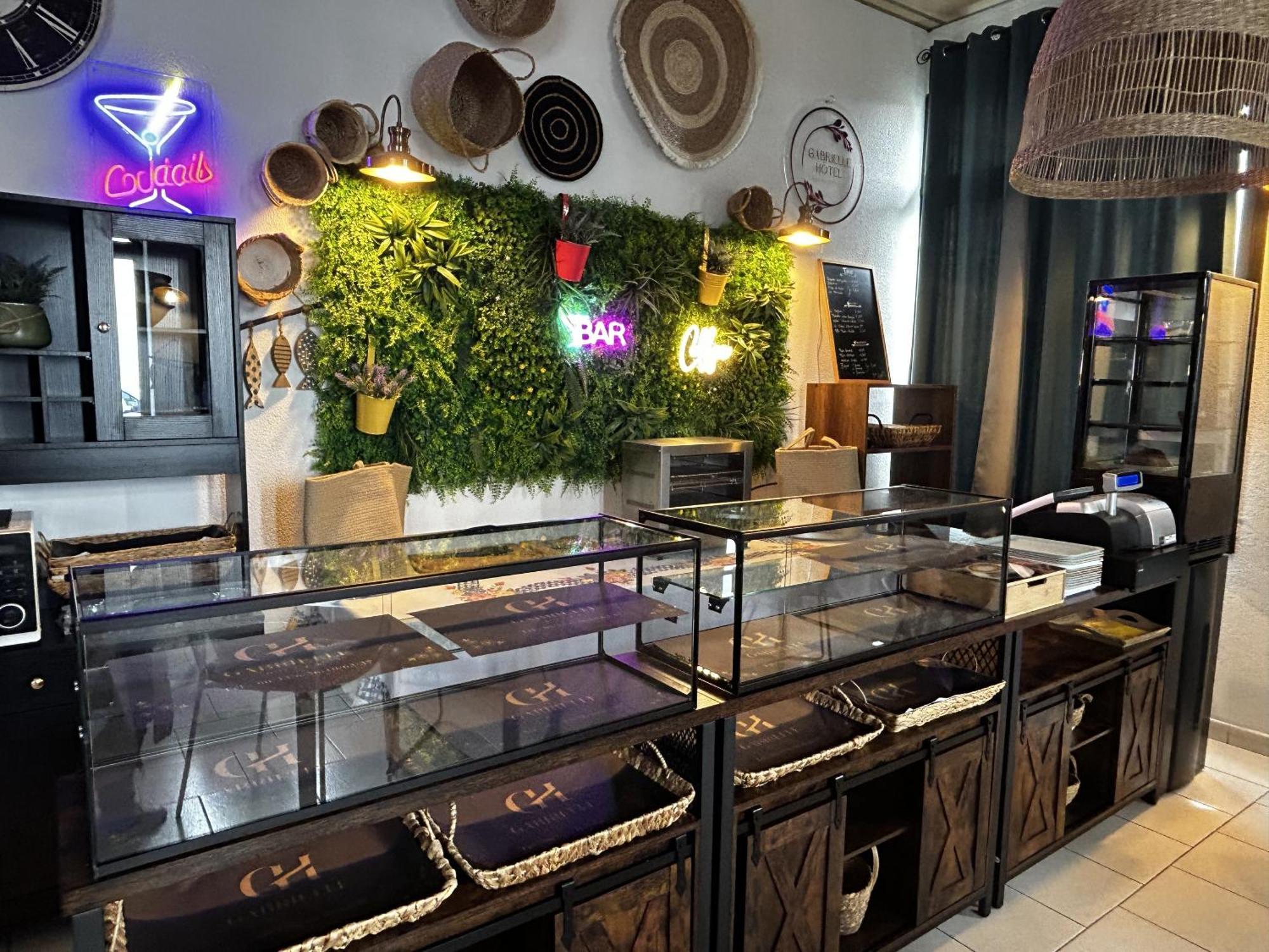 Gabrielle Hotel Aiguines Bagian luar foto