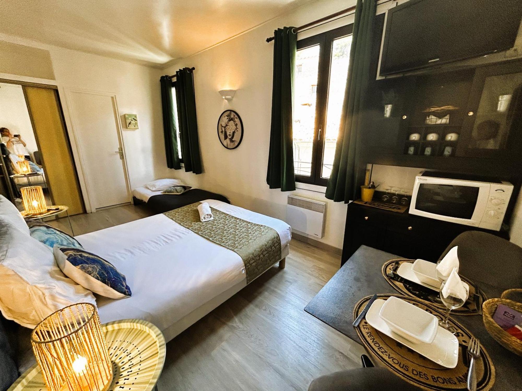 Gabrielle Hotel Aiguines Bagian luar foto