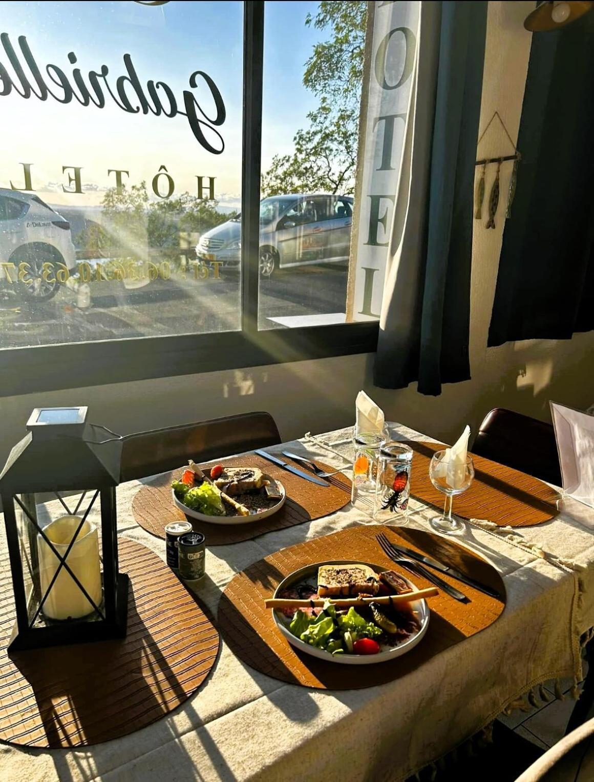 Gabrielle Hotel Aiguines Bagian luar foto
