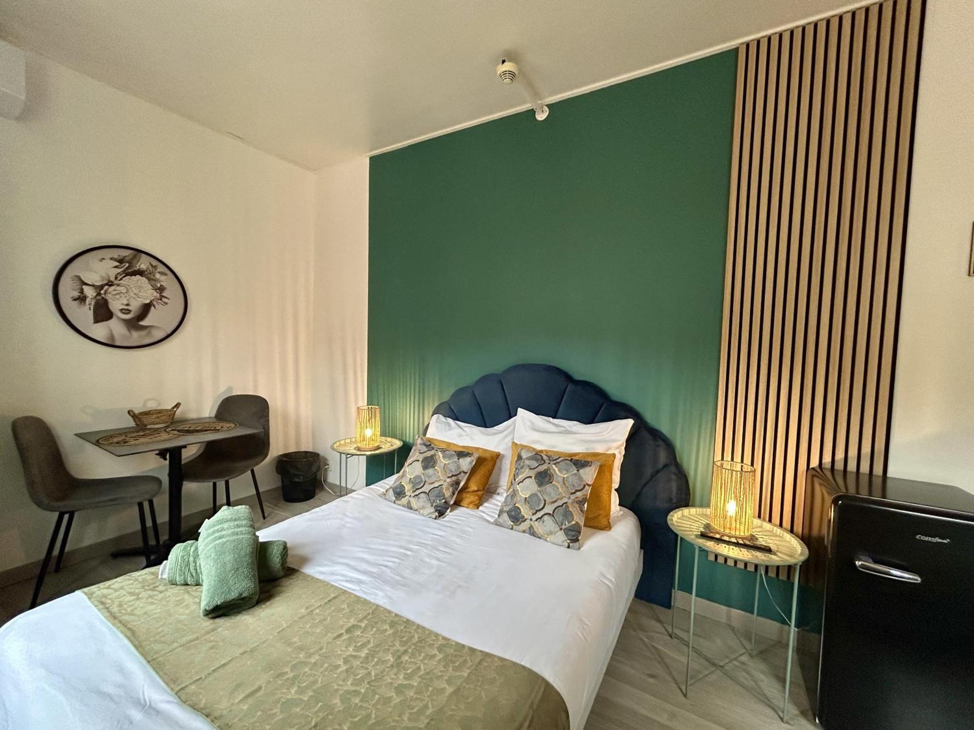 Gabrielle Hotel Aiguines Ruang foto