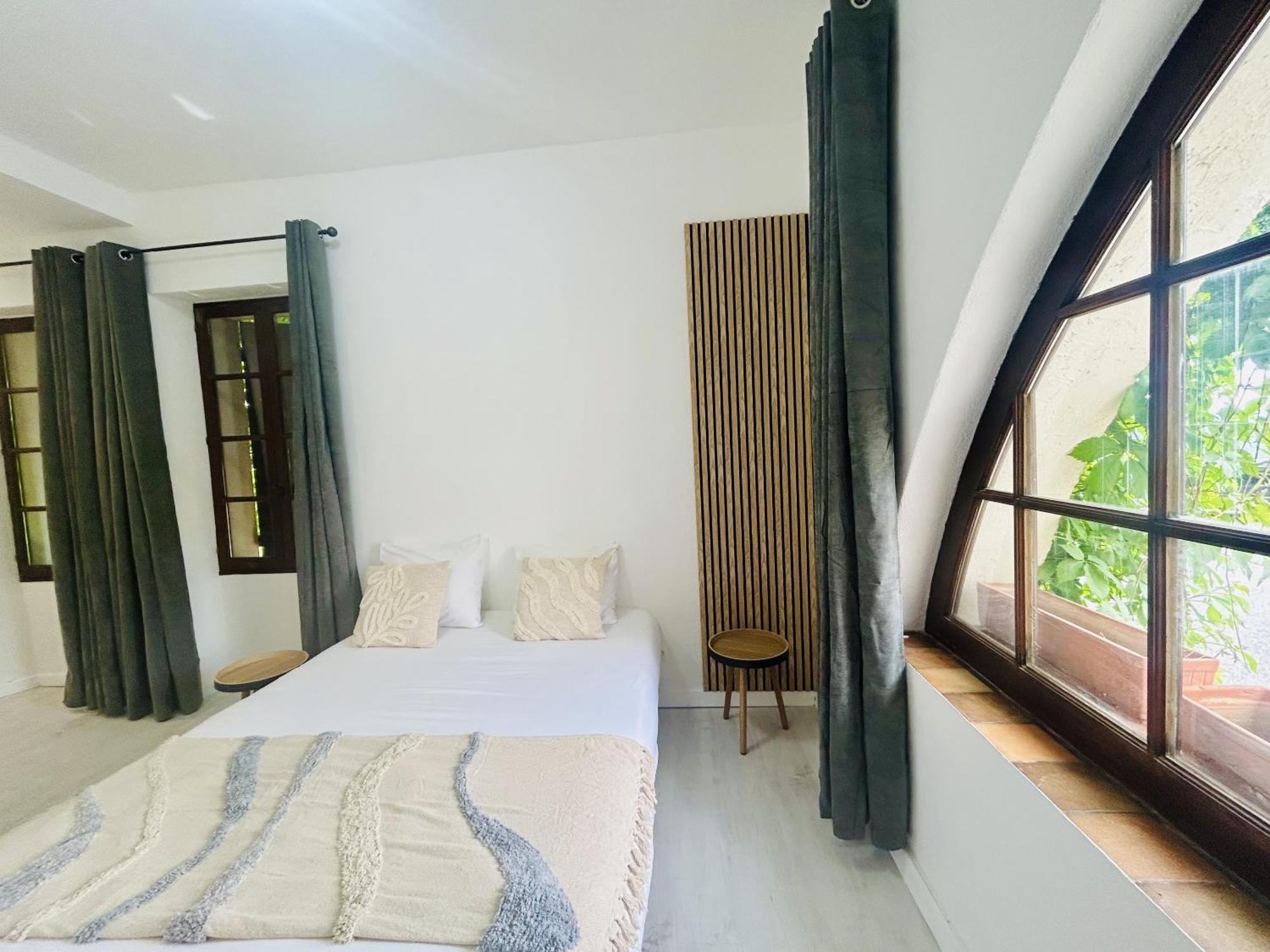 Gabrielle Hotel Aiguines Bagian luar foto